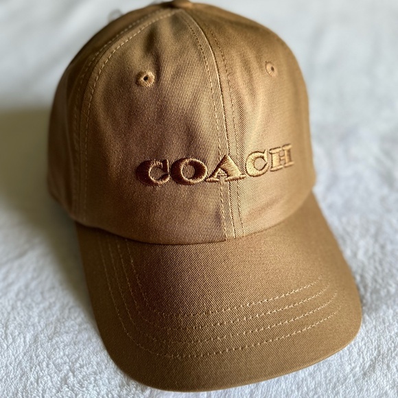 COACH Brand Embroidered
Center Logo Strapback Summer Beach
Hat Cap NEW - Picture 4 of 9